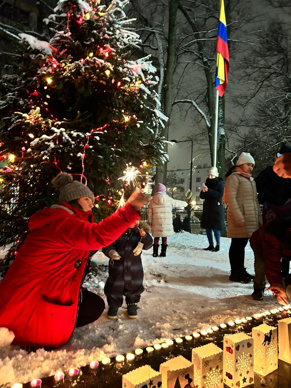 Embajada de Colombia en Polonia celebra el Día de las Velitas