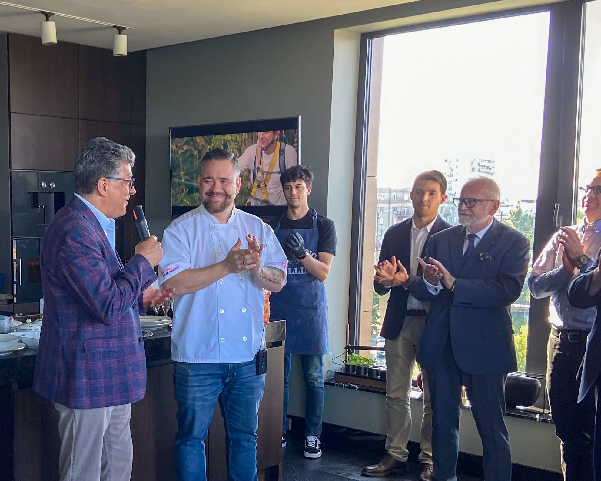 Colombia, como Presidente Pro-Tempore del GRULAC, junto con la Alcaldía de Varsovia, inaugura la Plaza América Latina, un símbolo de unión entre Polonia y la región