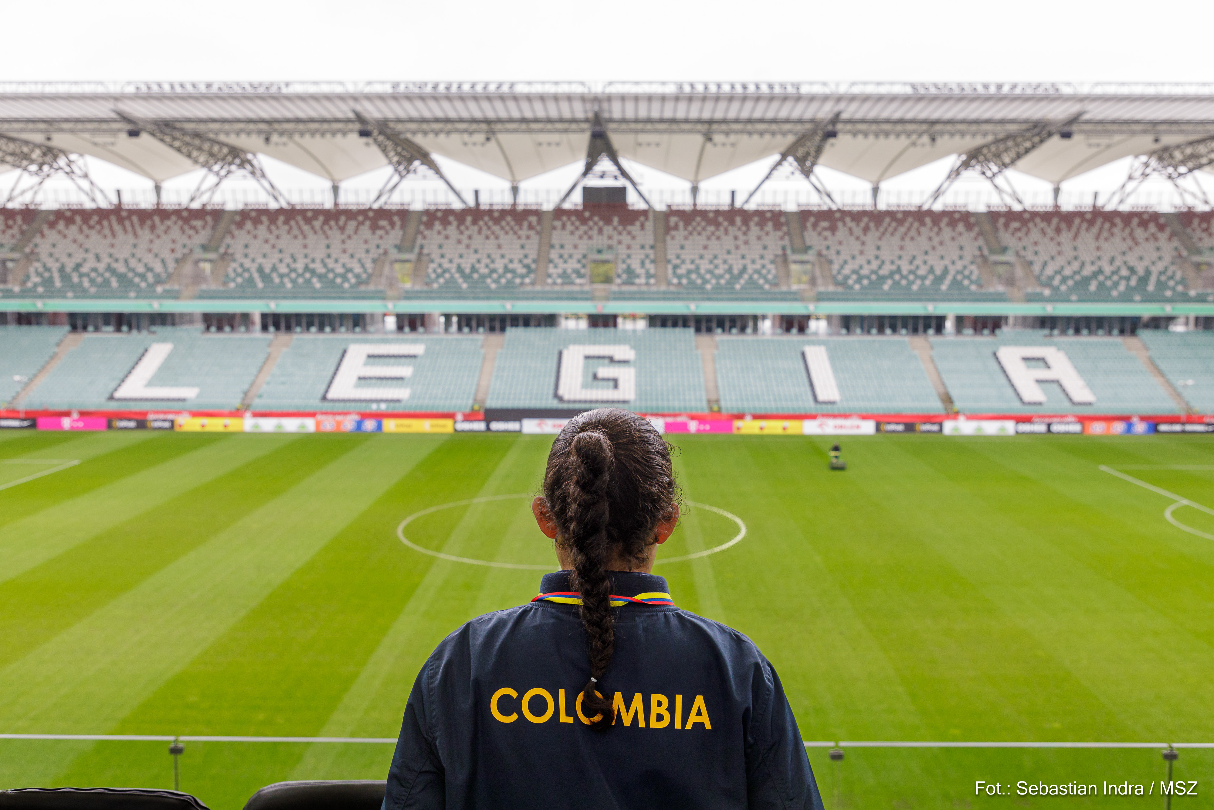 Jugadoras de fútbol sala de Chaparral - Colombia en Polonia. Foto: Ministerio de Relaciones Exteriores de Colombia, Brodowicz Maciej (Ministerio de Asuntos Exteriores de Polonia).