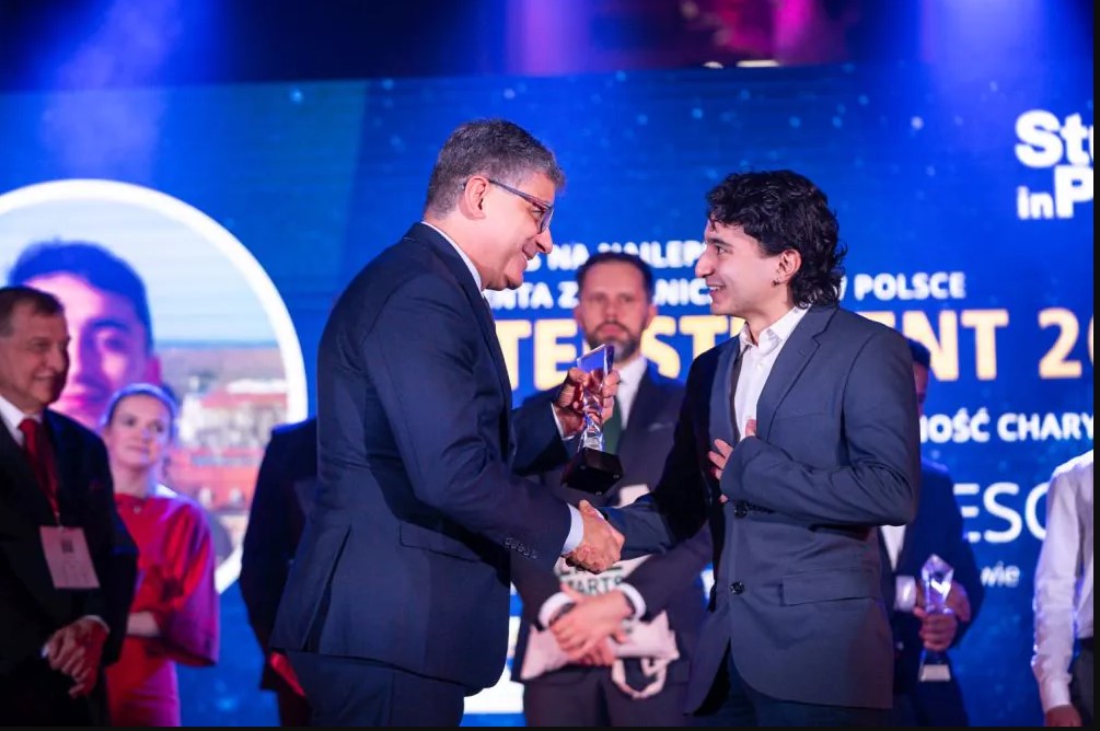 Estudiante colombiano de la Universidad Jagellónica de Cracovia es premiado en el concurso Interstudent 2024 de la ciudad de Poznań en Polonia