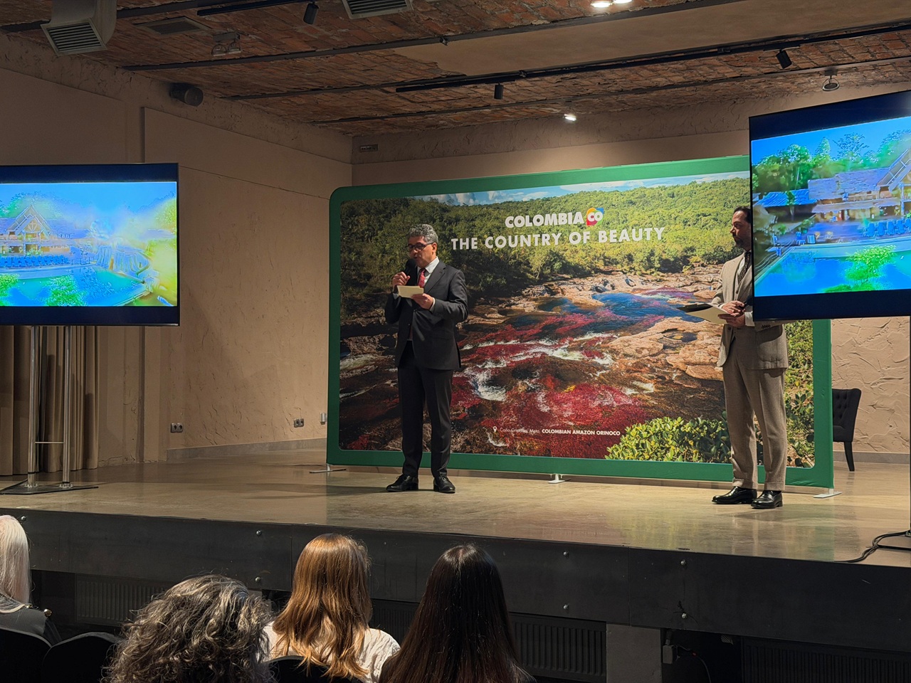 Evento "Meet Kolumbia Warszawa 2026", que reunió a empresas del sector turístico colombiano con representantes de la industria polaca.