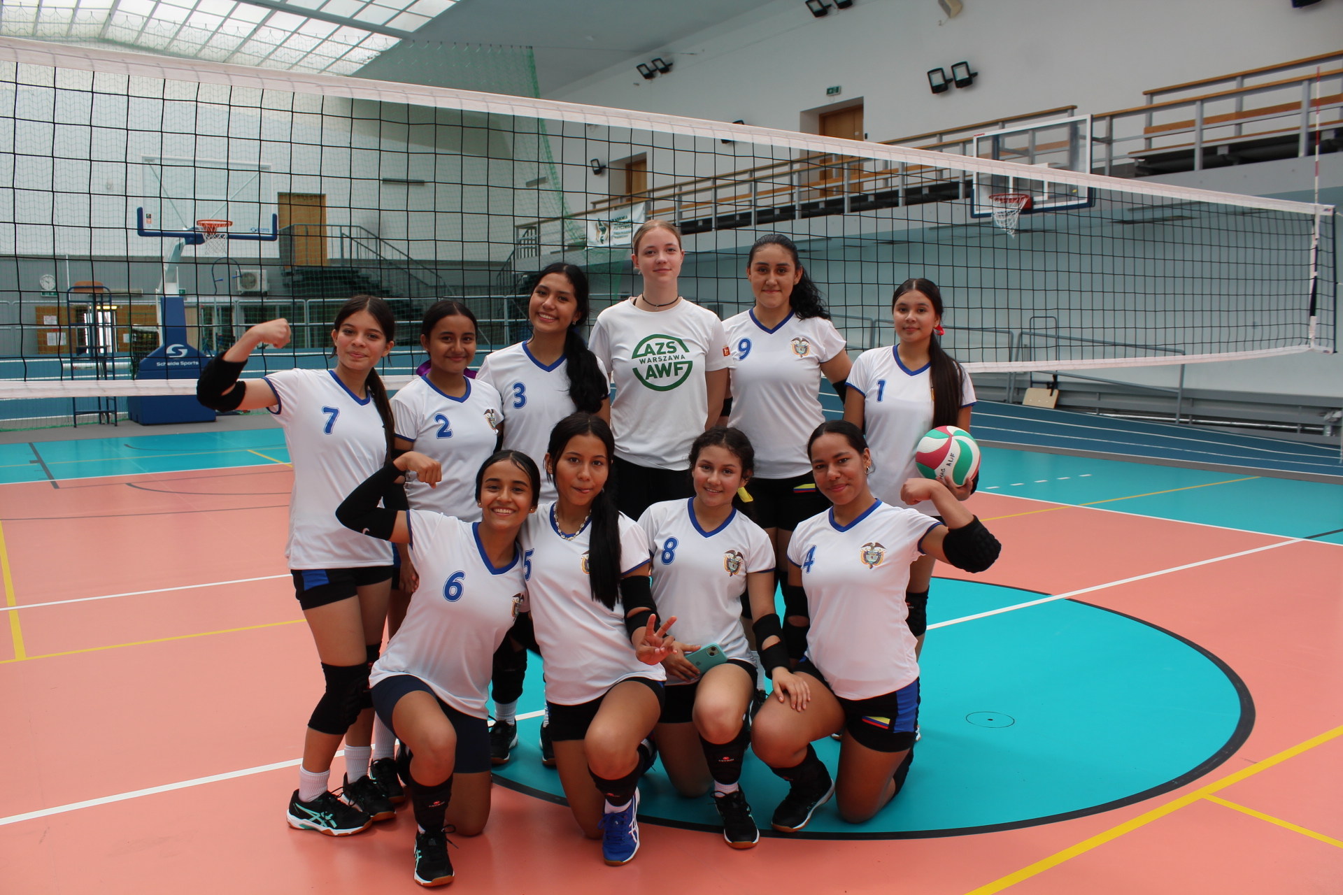 Desde Polonia, regresaron del intercambio de diplomacia deportiva las voleibolistas de la Casa Lúdica para la Paz de Fortul, Arauca