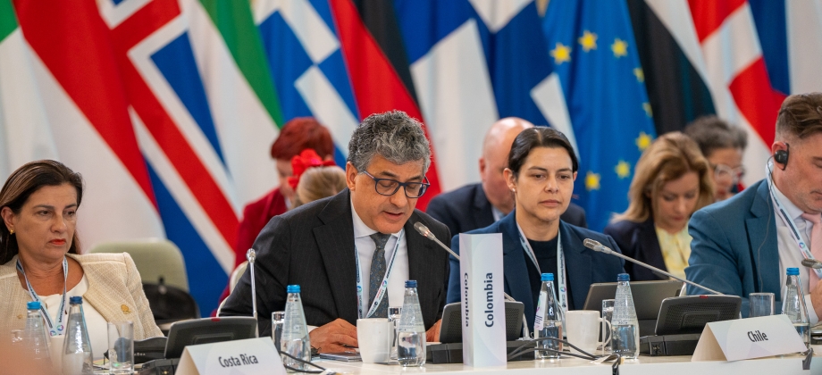 Embajador de Colombia en Polonia durante su intervención