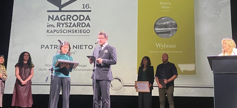 Escritora colombiana es finalista en los premios Ryszard Kapuscinski