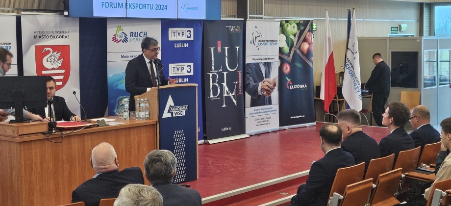 Oportunidades de inversión y comercio en Colombia fueron resaltadas por Embajador en Polonia Assad José Játer Peña en Foro de Exportación 2024
