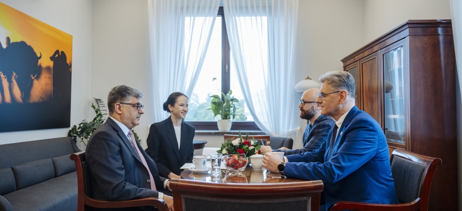 Embajador de Colombia en Polonia se reúne con el Vicemariscal del Senado
