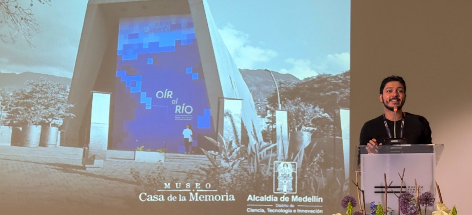 La Embajada de Colombia en Polonia participa en la conferencia “Museo y Trauma” en Białystok