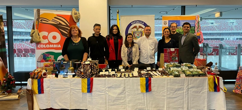 La Embajada de Colombia en Polonia y su Sección Consular participaron en la XIV edición del Bazar Anual Internacional del SHOM