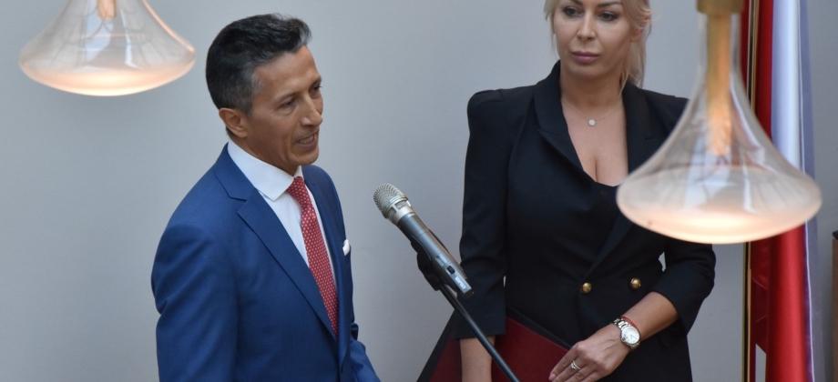 Embajador Javier Higuera participa en la inauguración del Consulado Honorario en Cracovia