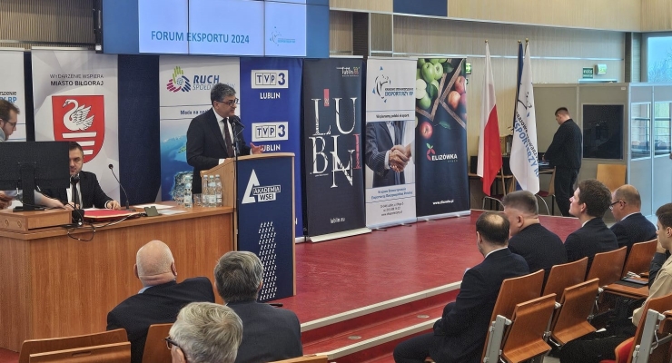 Oportunidades de inversión y comercio en Colombia fueron resaltadas por Embajador en Polonia Assad José Játer Peña en Foro de Exportación 2024