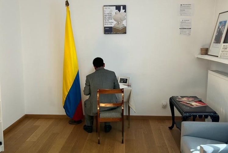 La Embajada de Colombia en Polonia se unió a la despedida del maestro Fernando Botero